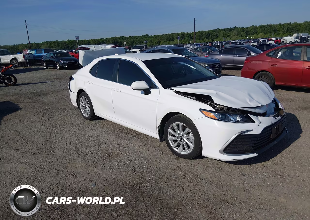 2024 Toyota Camry Le – zdjęcie 1 z 16