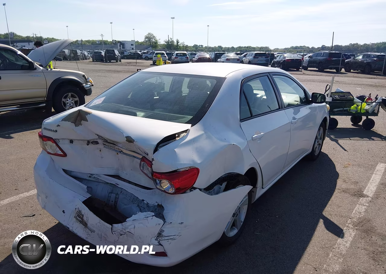 2012 Toyota Corolla Le VIN:2T1BU4EE8CC786620 - 4
