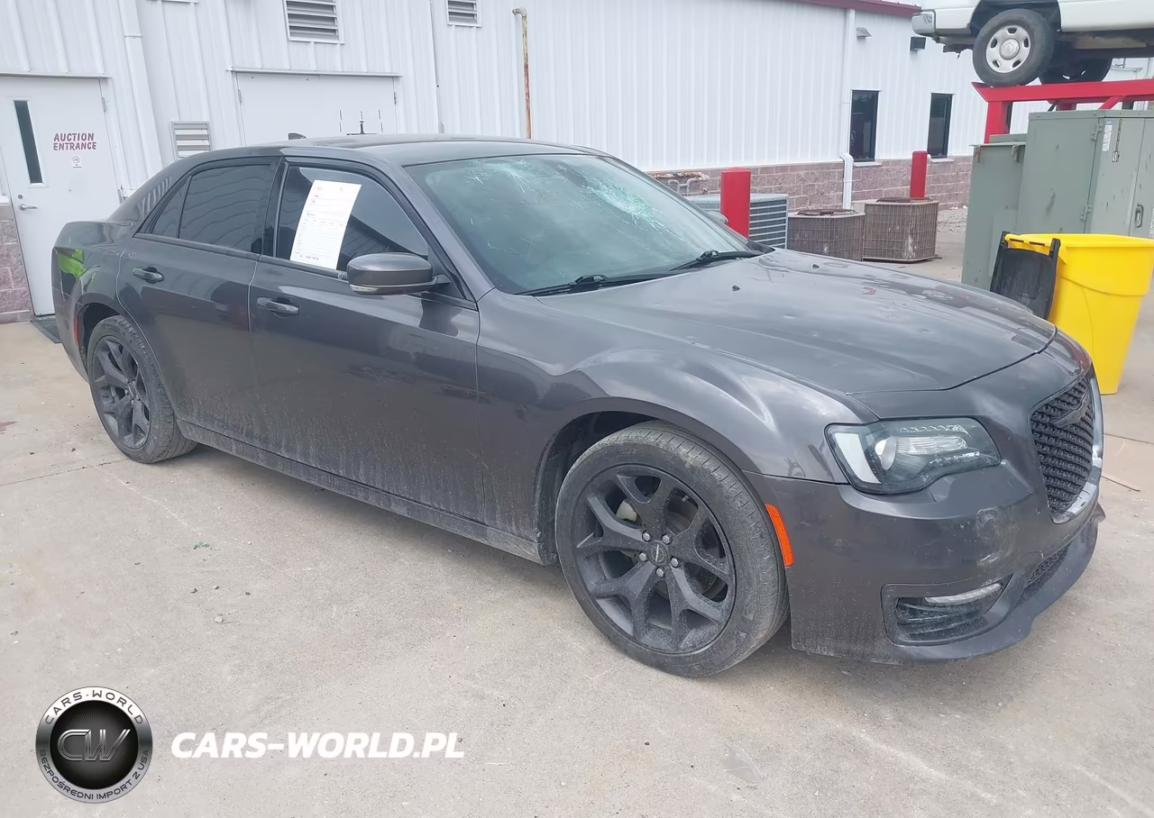 2021 Chrysler 300 Touring L – zdjęcie 1 z 17