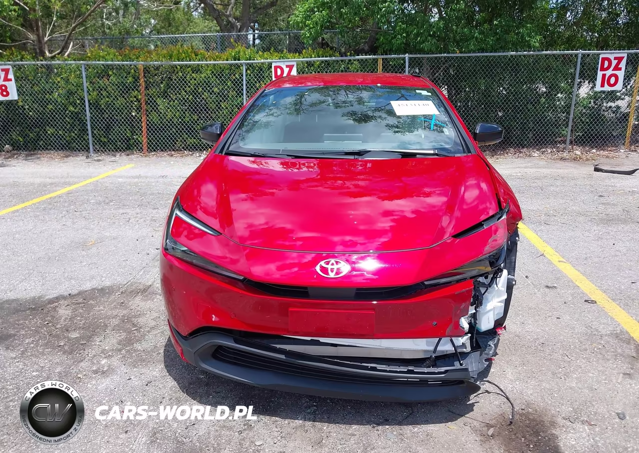2026 Toyota Prius Le VIN:JTDACAAU8T3076507 - 12