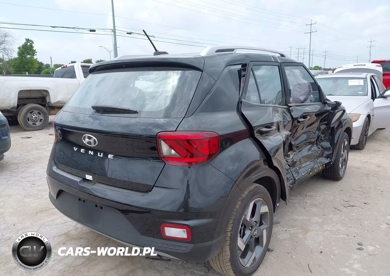 2026 Hyundai Venue Sel VIN:KMHRC8A34TU455996 - 4