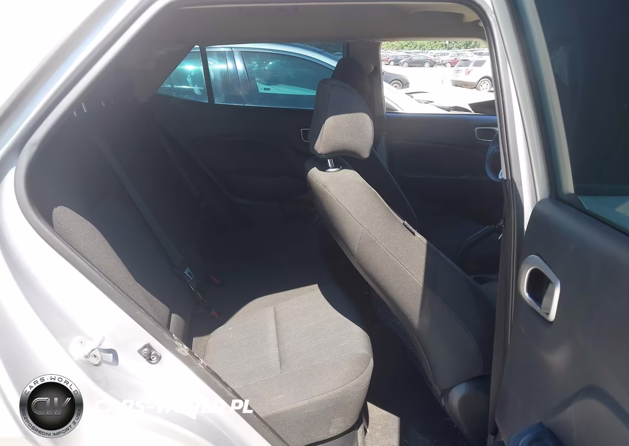 2021 Hyundai Venue Se VIN:KMHRB8A30MU066972 - 8