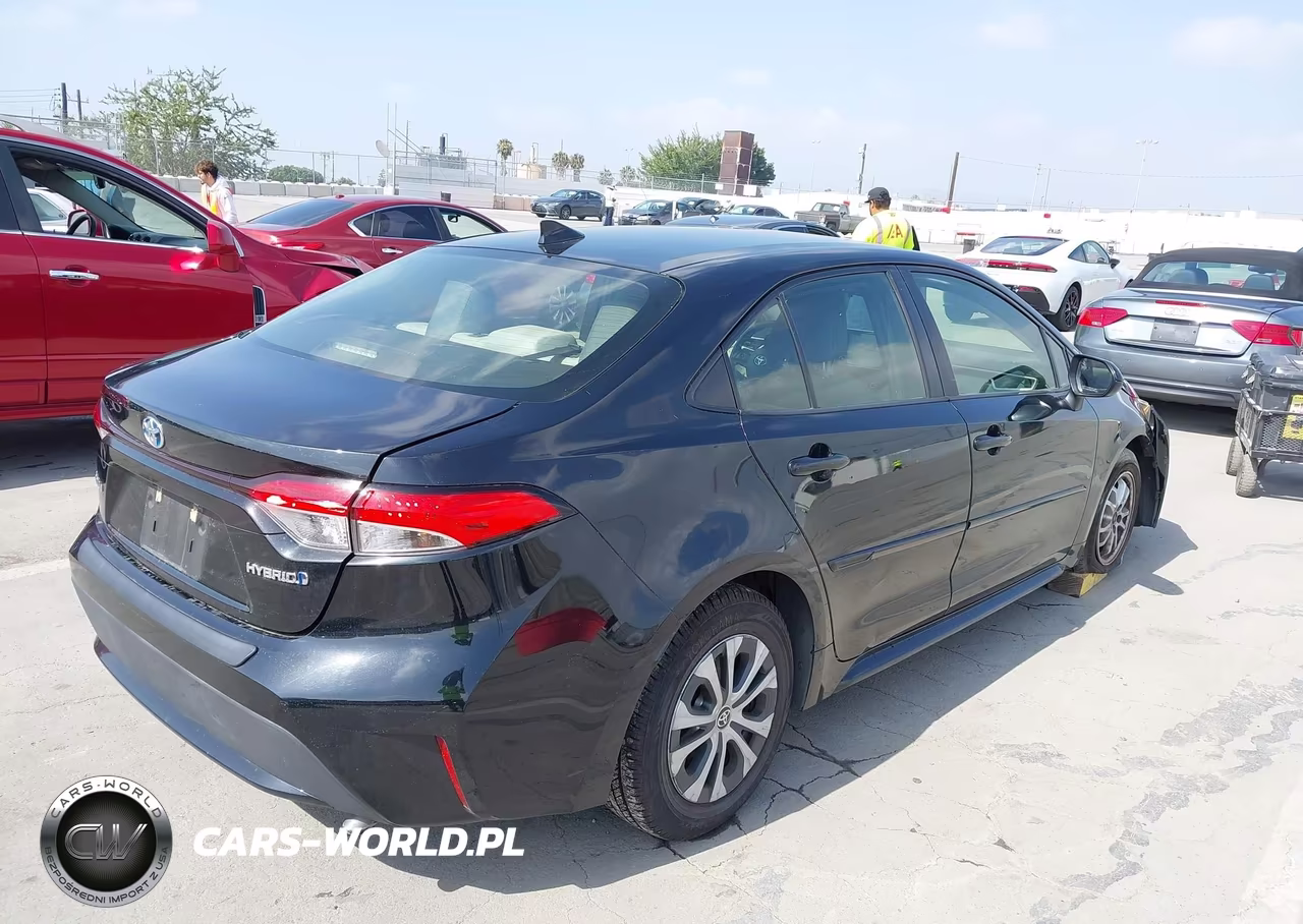 2020 Toyota Corolla Hybrid Le VIN:JTDEBRBE4LJ020697 - 4
