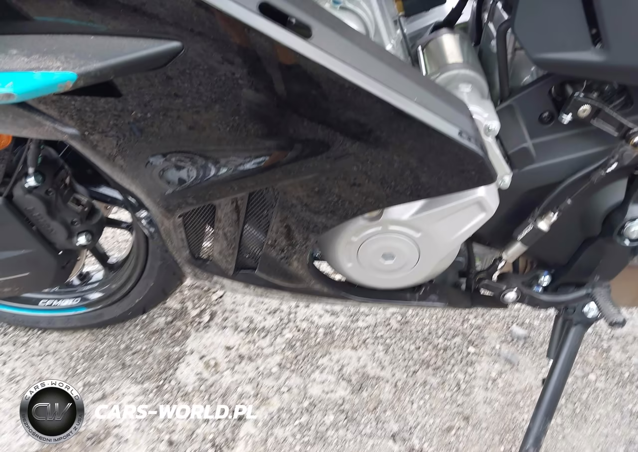 2026 Cf Moto 675Ss VIN:LCEPEVLP2T6006227 - 9