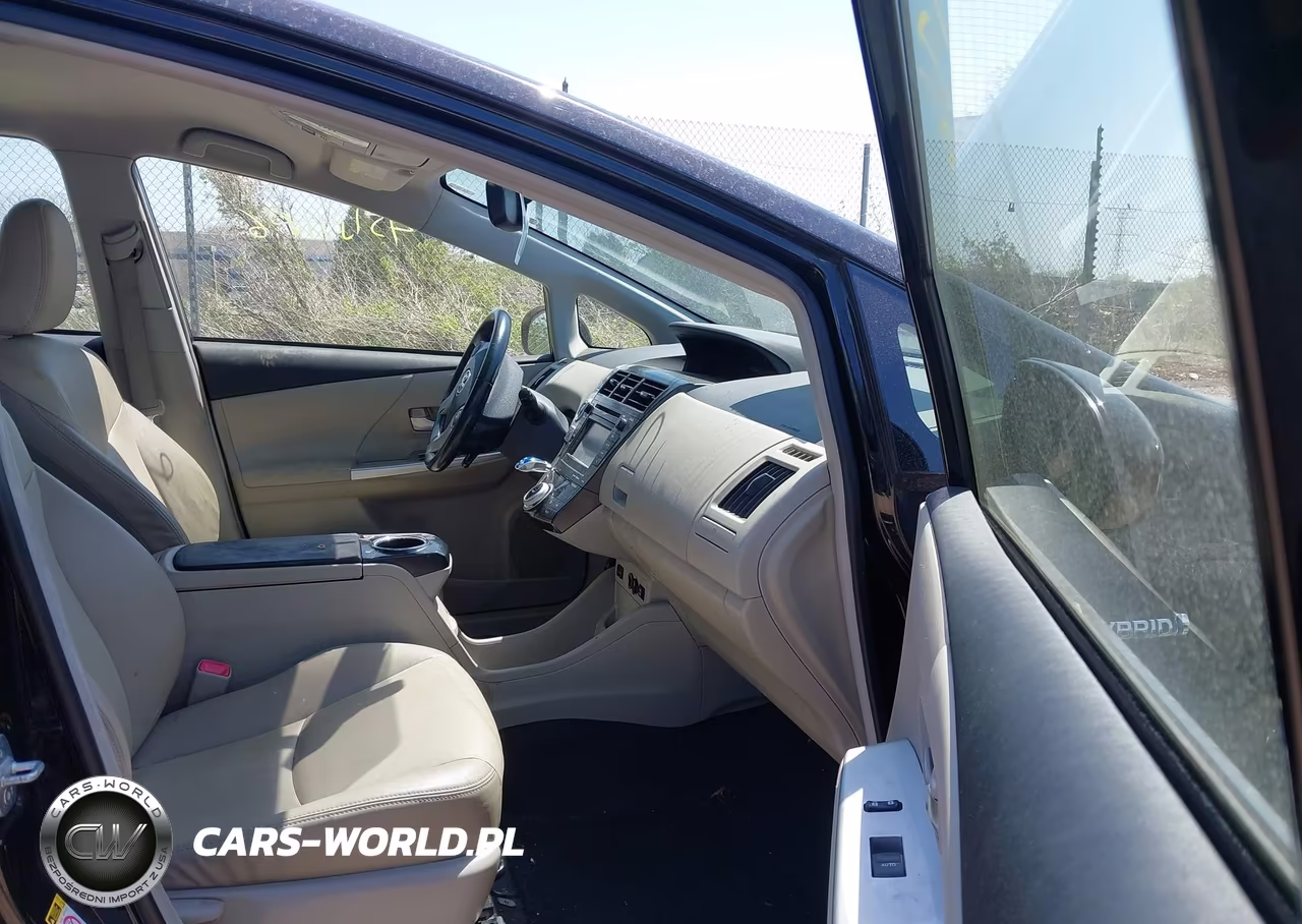 2013 Toyota Prius V Five VIN:JTDZN3EU7D3262494 - 5