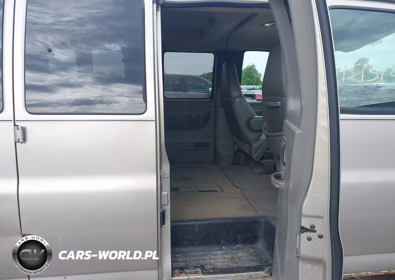 2004 Chevrolet Express VIN:1GAHG39U941202771 - 8