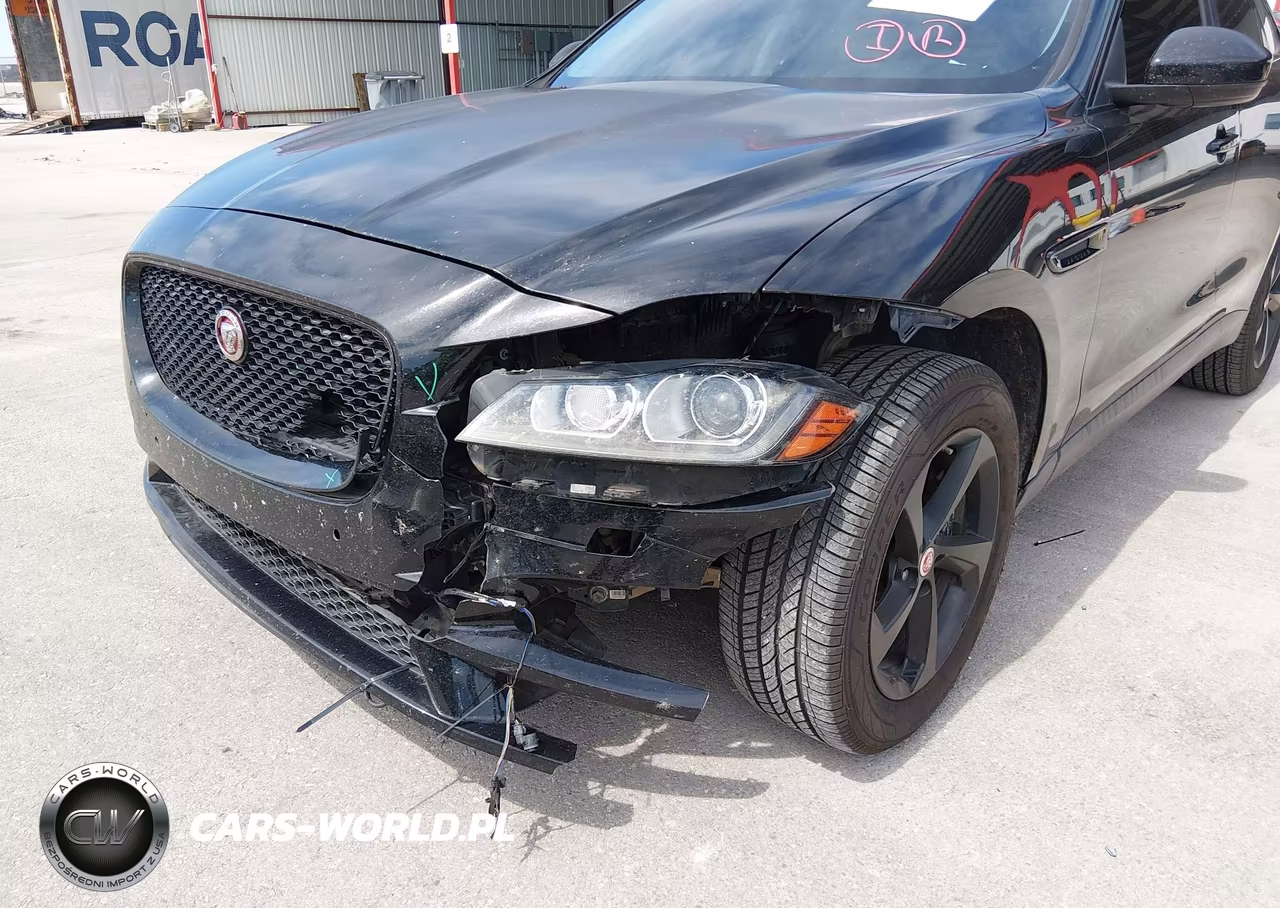 2017 Jaguar F-Pace 35T Premium VIN:SADCJ2BV1HA058255 - 6
