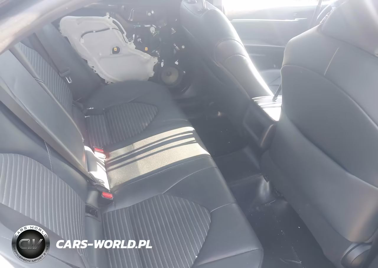 2018 Toyota Camry Se VIN:4T1B11HK7JU627754 - 8