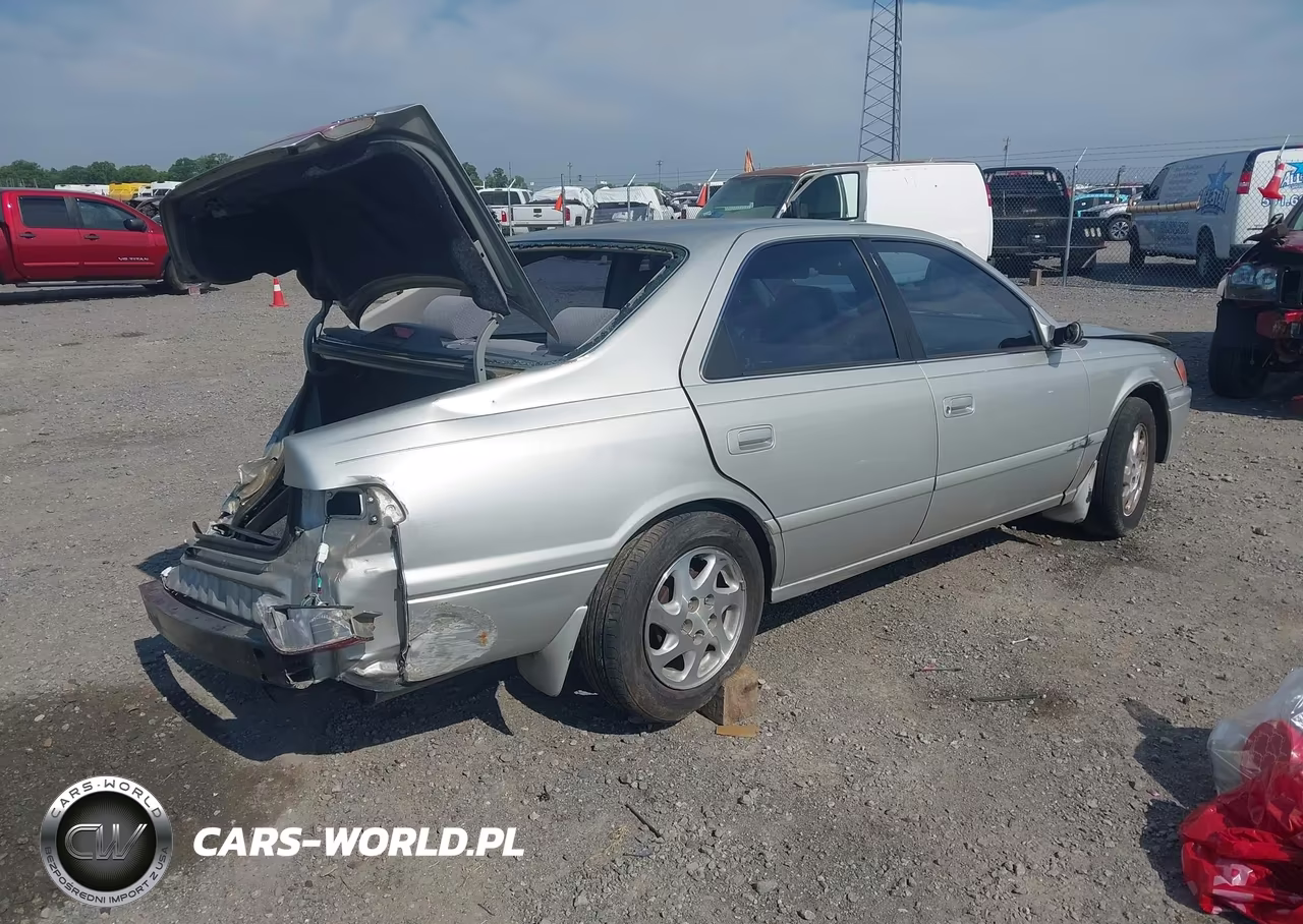 2001 Toyota Camry Le VIN:4T1BG22K31U102901 - 4
