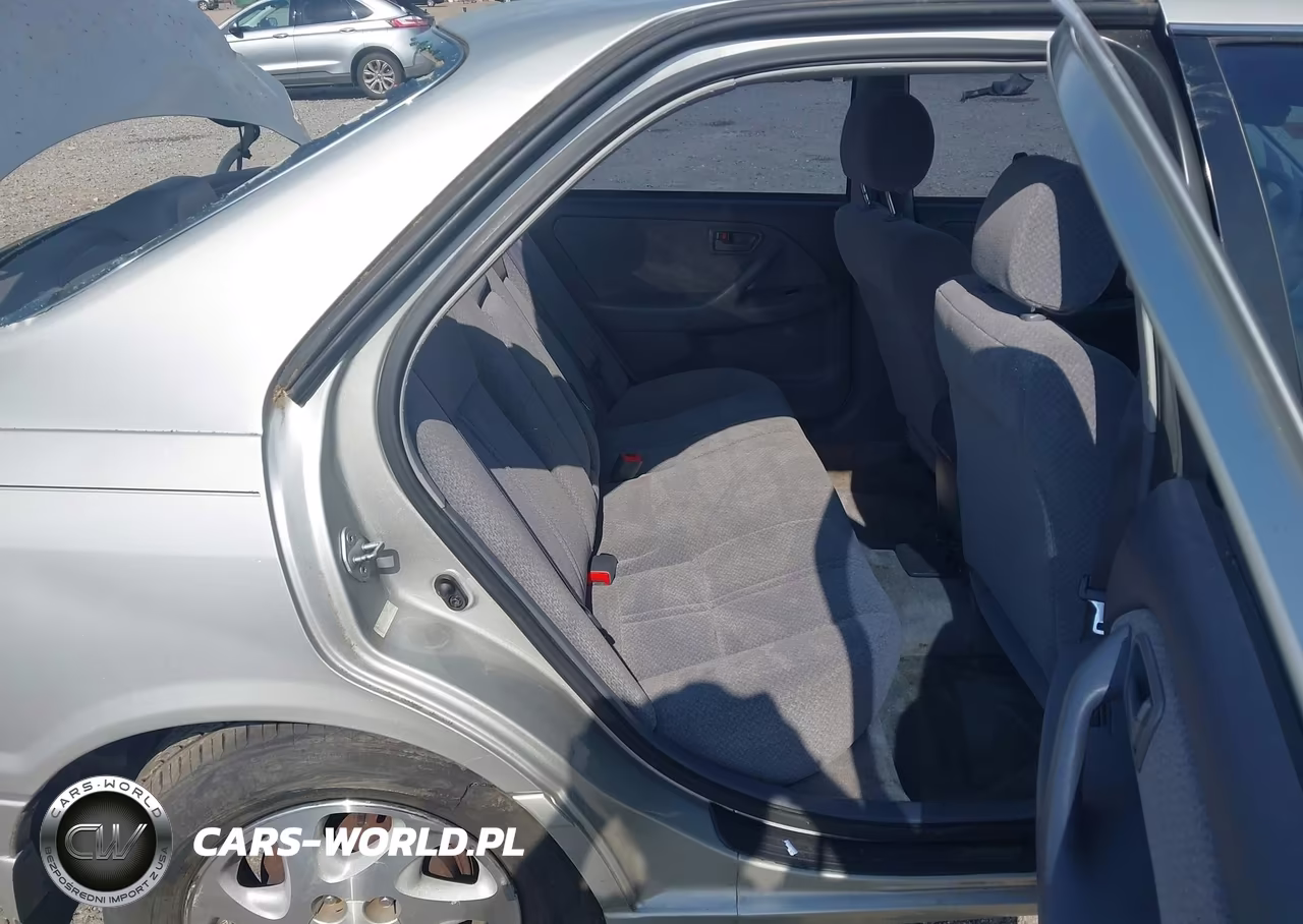 2001 Toyota Camry Le VIN:4T1BG22K31U102901 - 8