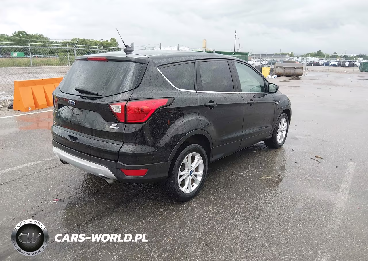 2019 Ford Escape Se VIN:1FMCU9GD6KUB80879 - 4