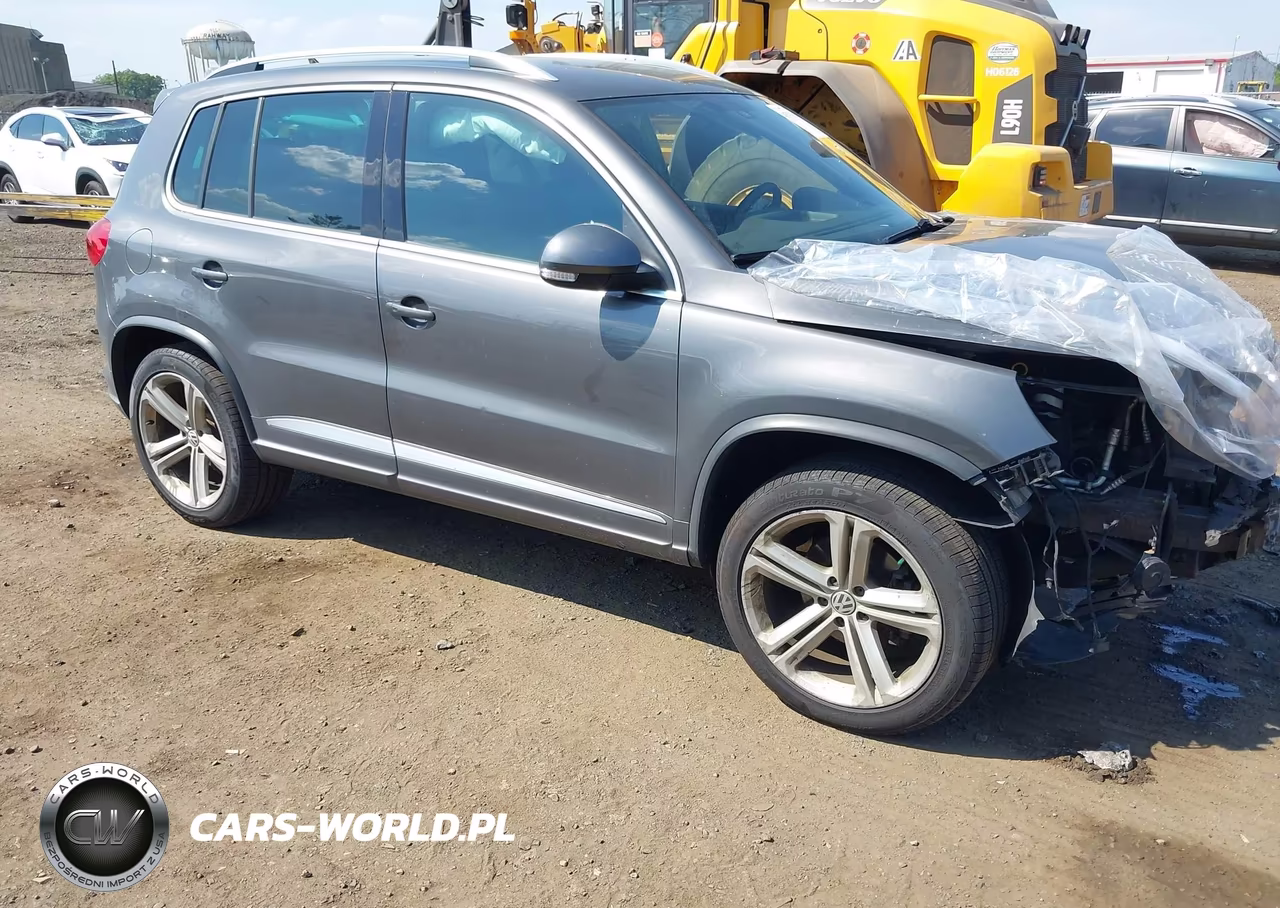 2016 Volkswagen Tiguan R-Line – zdjęcie 1 z 16