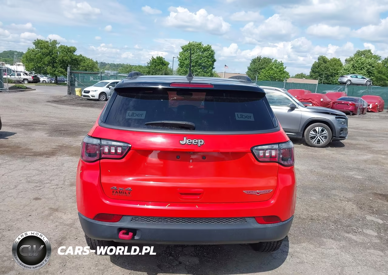 2018 Jeep Compass Trailhawk 4X4 VIN:3C4NJDDB8JT163067 - 17