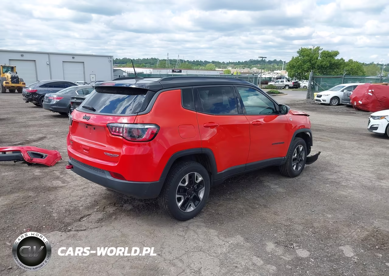 2018 Jeep Compass Trailhawk 4X4 VIN:3C4NJDDB8JT163067 - 4