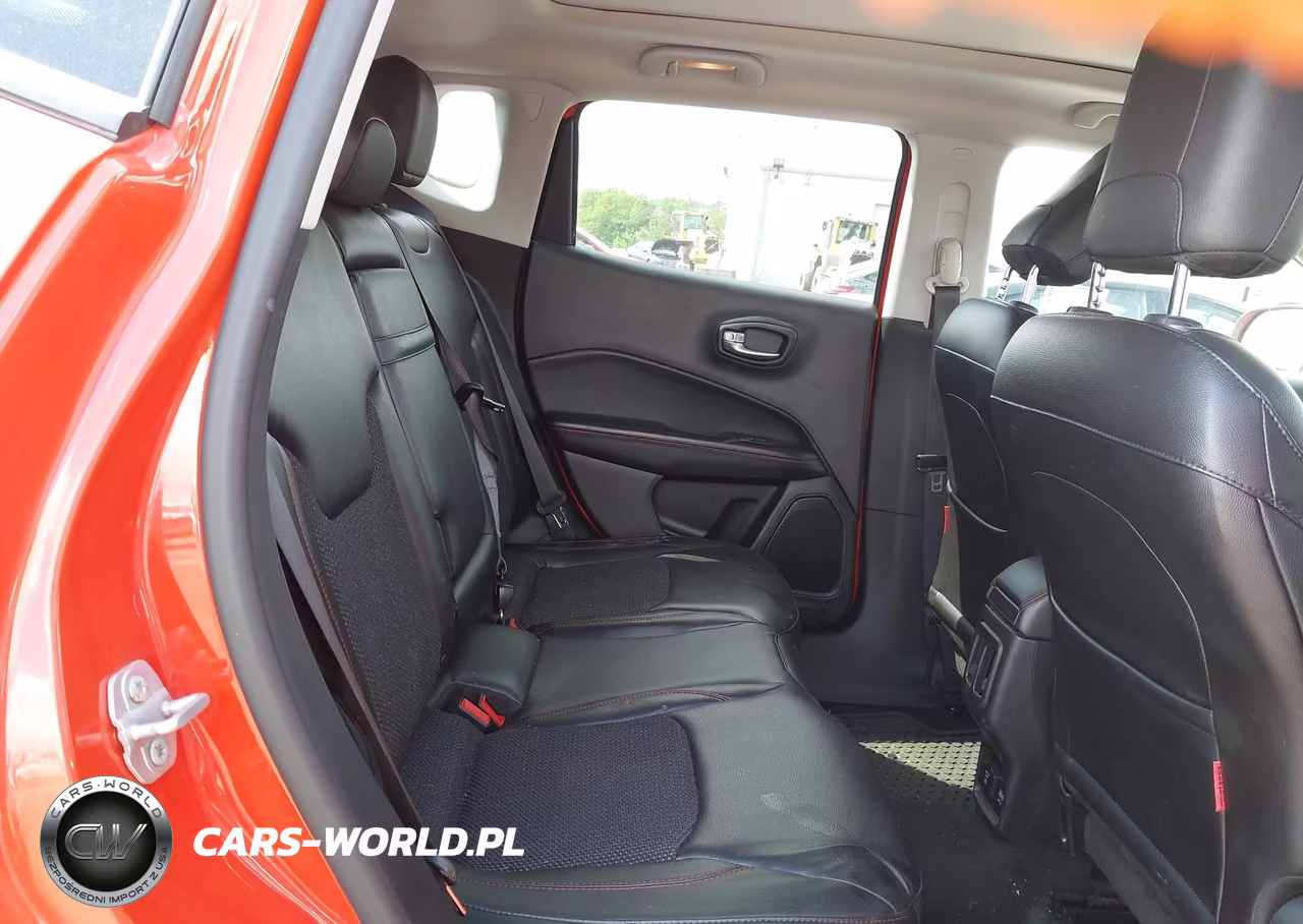 2018 Jeep Compass Trailhawk 4X4 VIN:3C4NJDDB8JT163067 - 8