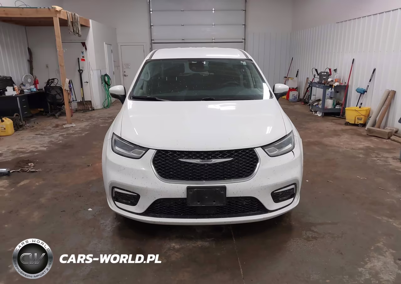 2023 Chrysler Pacifica Hybrid Touring L VIN:2C4RC1L77PR558876 - 15