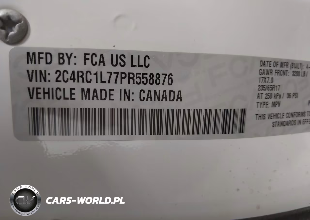 2023 Chrysler Pacifica Hybrid Touring L VIN:2C4RC1L77PR558876 - 9