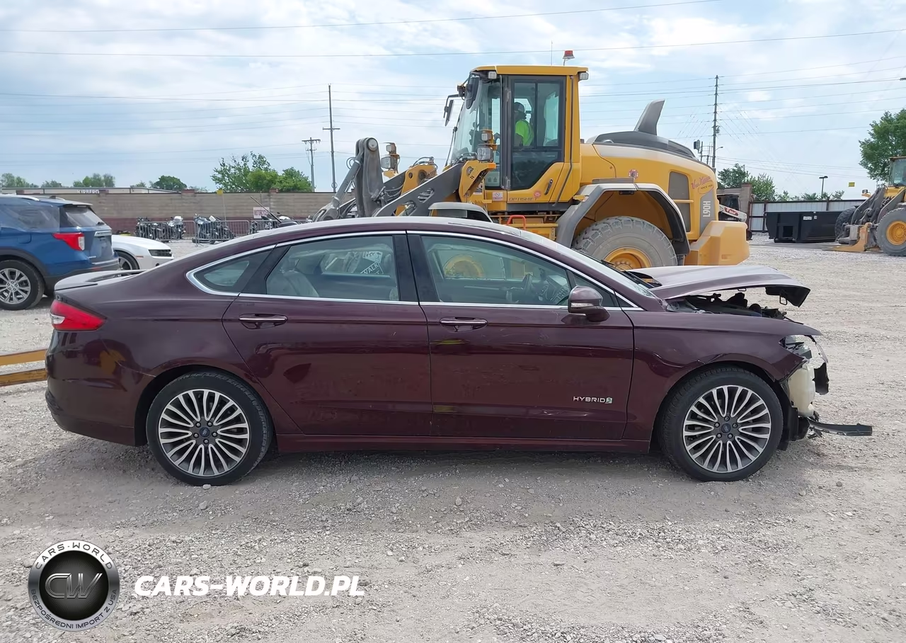 2018 Ford Fusion Hybrid Titanium VIN:3FA6P0RU9JR120365 - 13