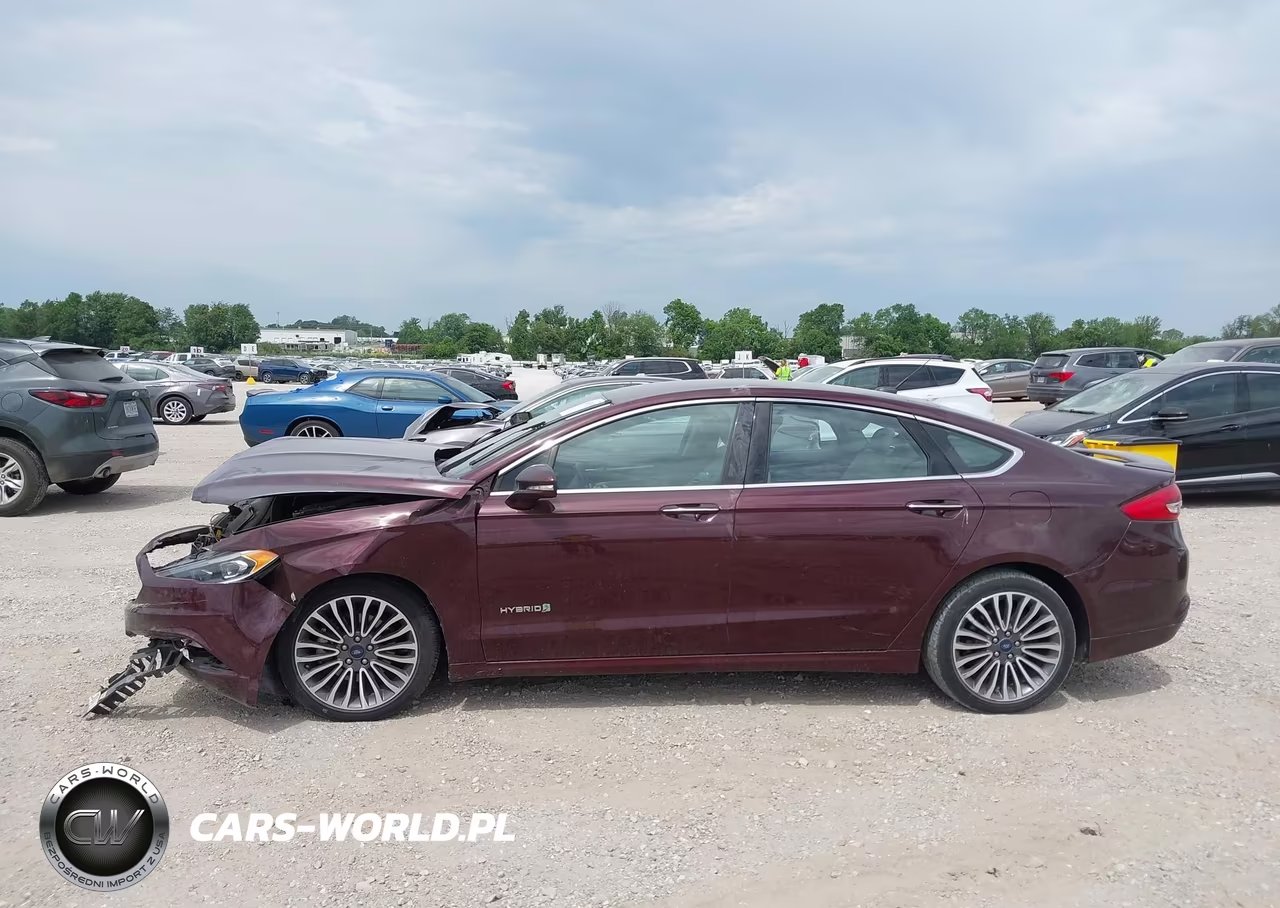 2018 Ford Fusion Hybrid Titanium VIN:3FA6P0RU9JR120365 - 14