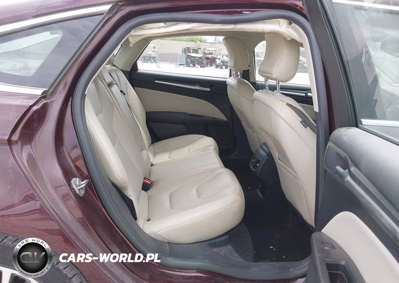 2018 Ford Fusion Hybrid Titanium VIN:3FA6P0RU9JR120365 - 8