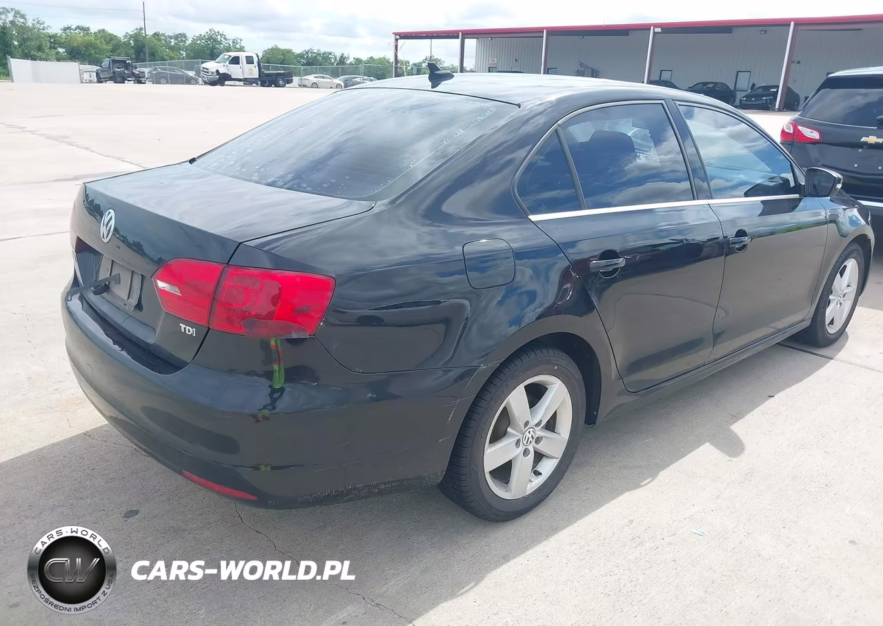 2013 Volkswagen Jetta 2.0L Tdi VIN:3VWLL7AJ1DM421200 - 4