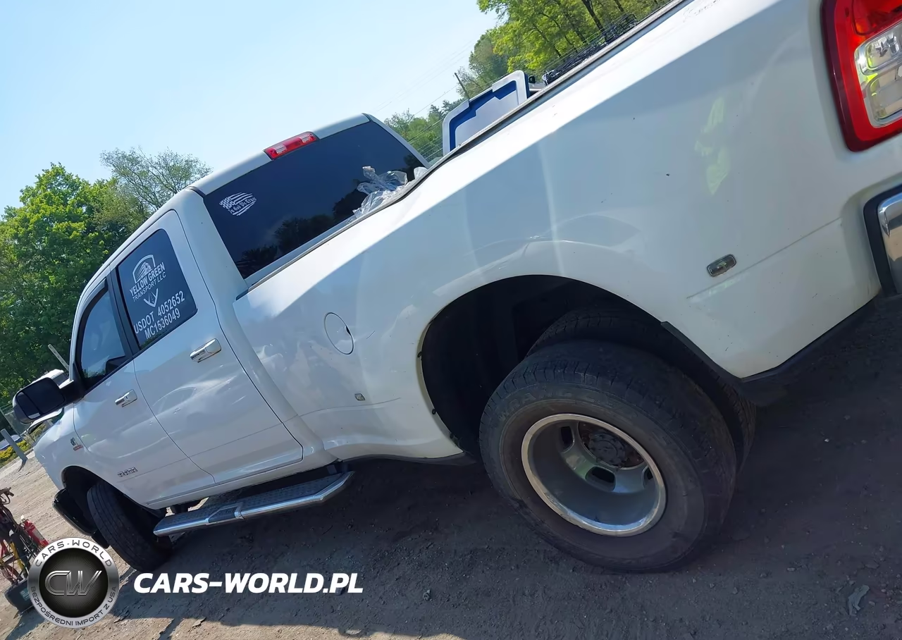 2019 Ram 3500 Big Horn 4X4 8' Box VIN:3C63RRHL2KG681385 - 14