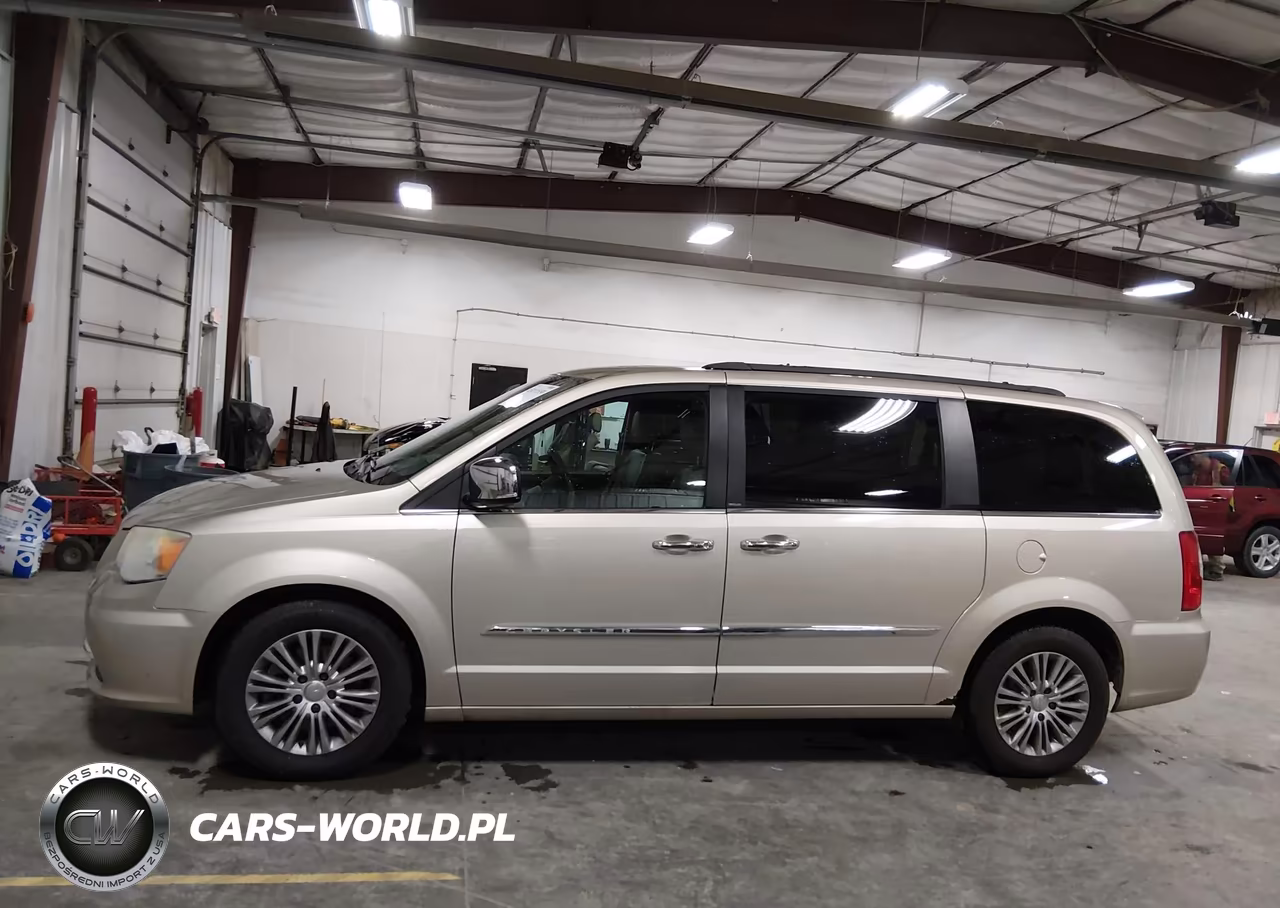 2013 Chrysler Town & Country Touring-L VIN:2C4RC1CG6DR532149 - 14