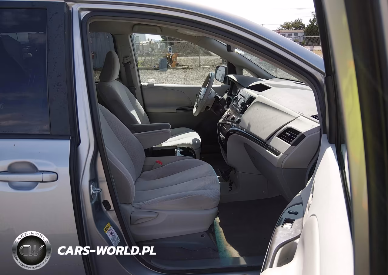 2011 Toyota Sienna Le V6 VIN:5TDKK3DC2BS029606 - 5