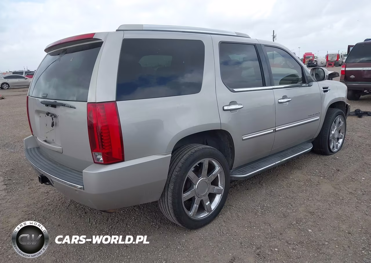 2007 Cadillac Escalade Standard VIN:1GYFK63897R210721 - 4
