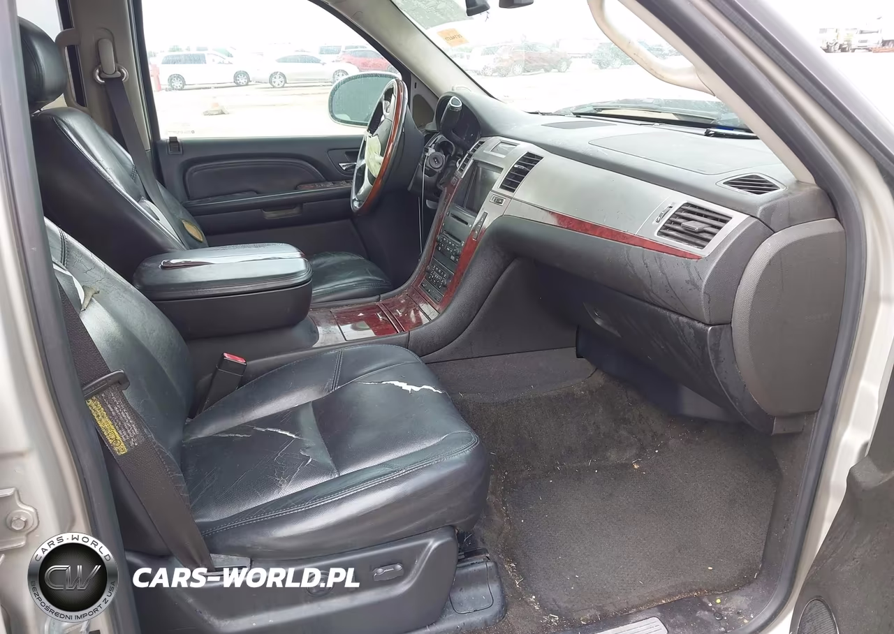2007 Cadillac Escalade Standard VIN:1GYFK63897R210721 - 5