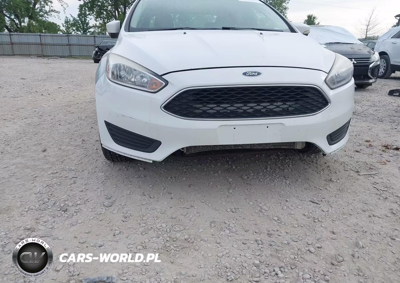 2015 Ford Focus Se VIN:1FADP3F22FL373836 - 14