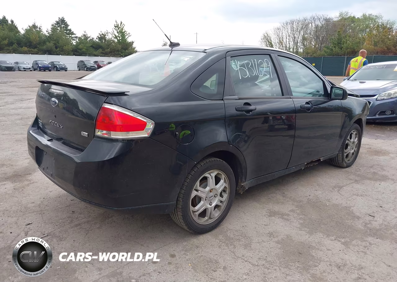 2009 Ford Focus Ses VIN:1FAHP36NX9W132038 - 4