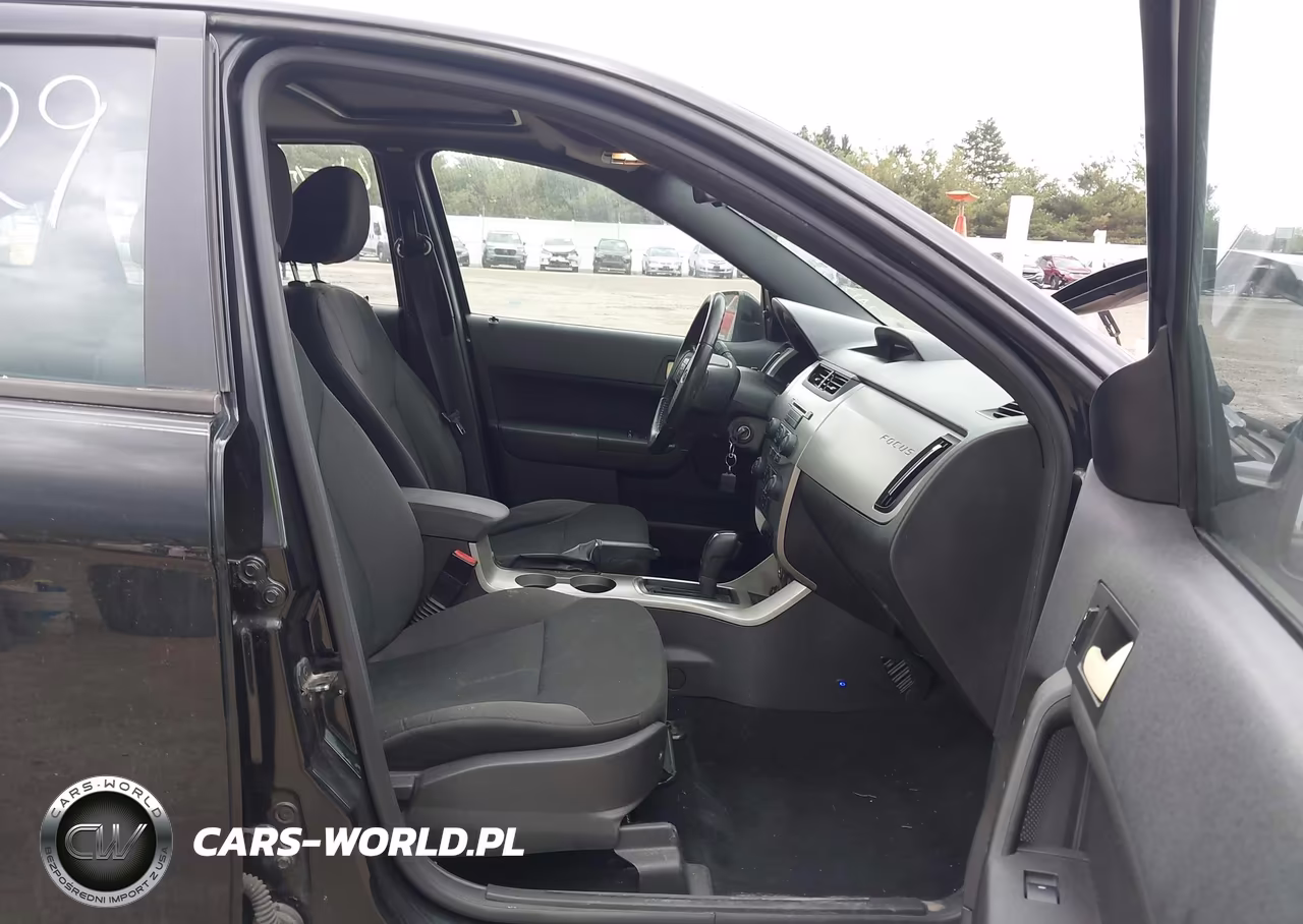 2009 Ford Focus Ses VIN:1FAHP36NX9W132038 - 5