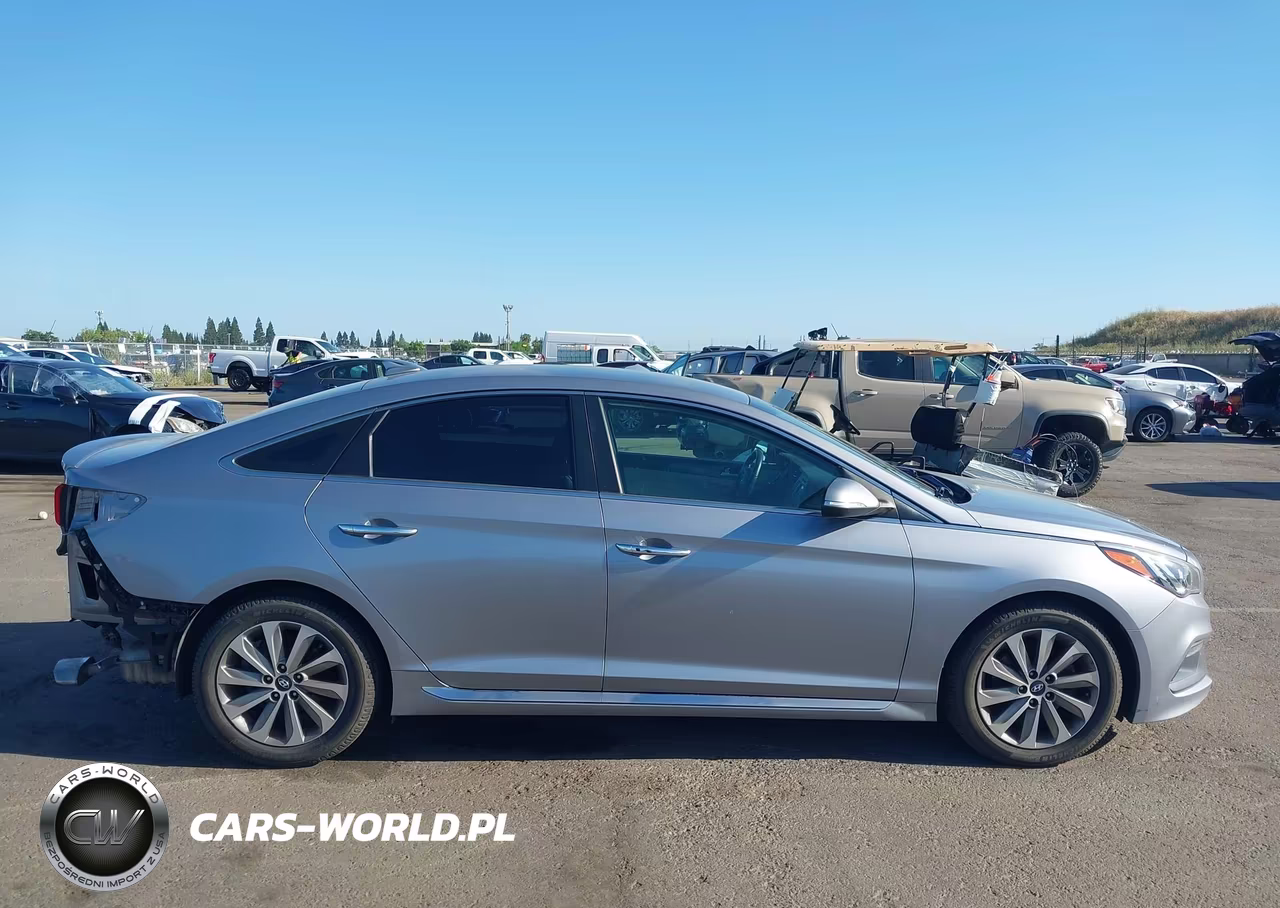 2015 Hyundai Sonata Sport VIN:5NPE34AF3FH231753 - 13