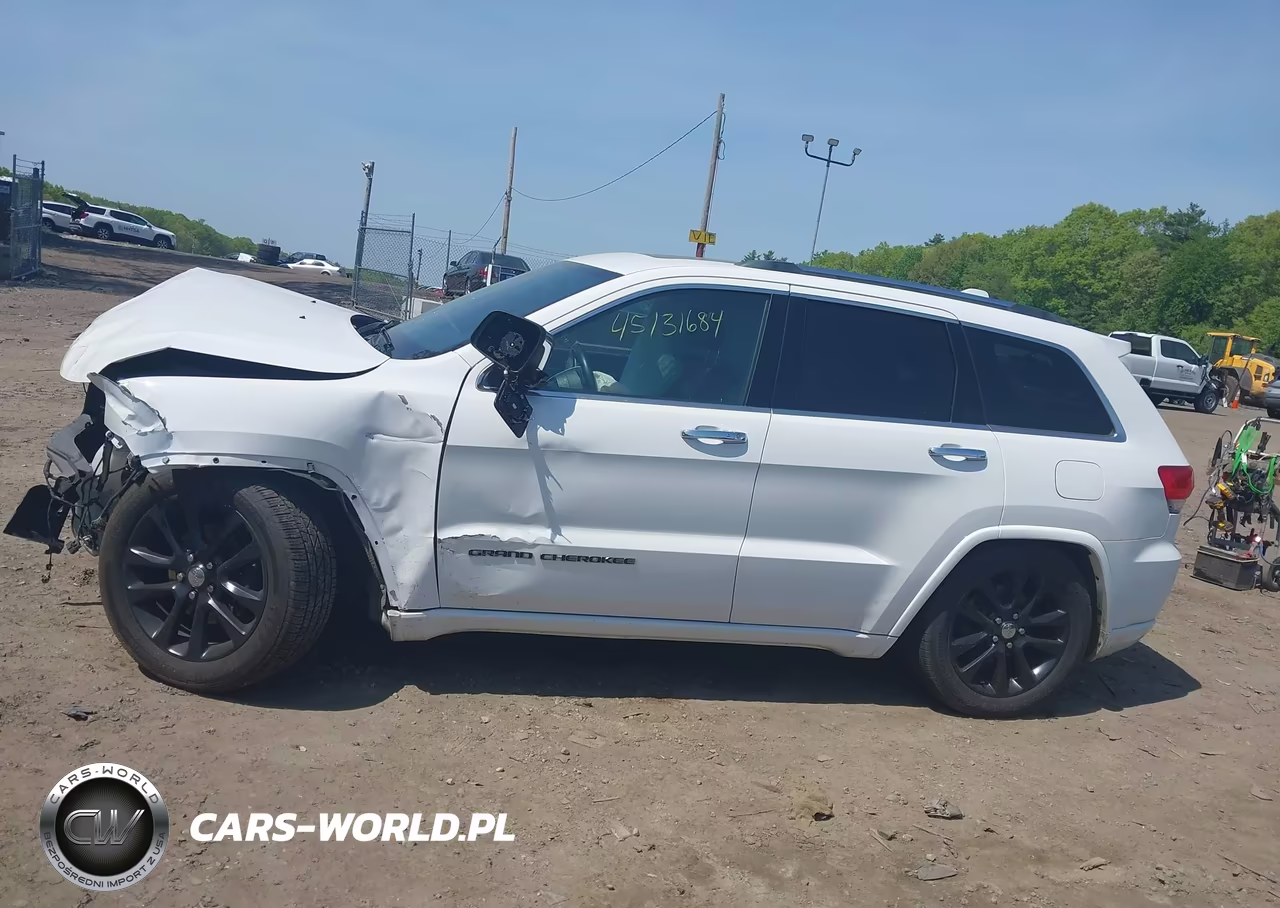 2018 Jeep Grand Cherokee Overland 4X4 VIN:1C4RJFCG4JC185038 - 13