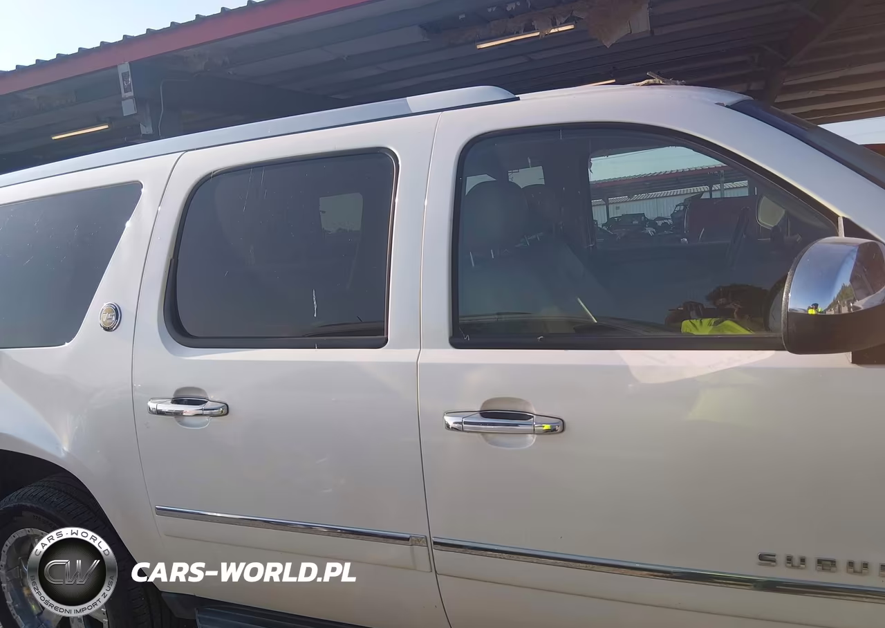2010 Chevrolet Suburban 1500 Ltz VIN:1GNUCKE08AR286651 - 13