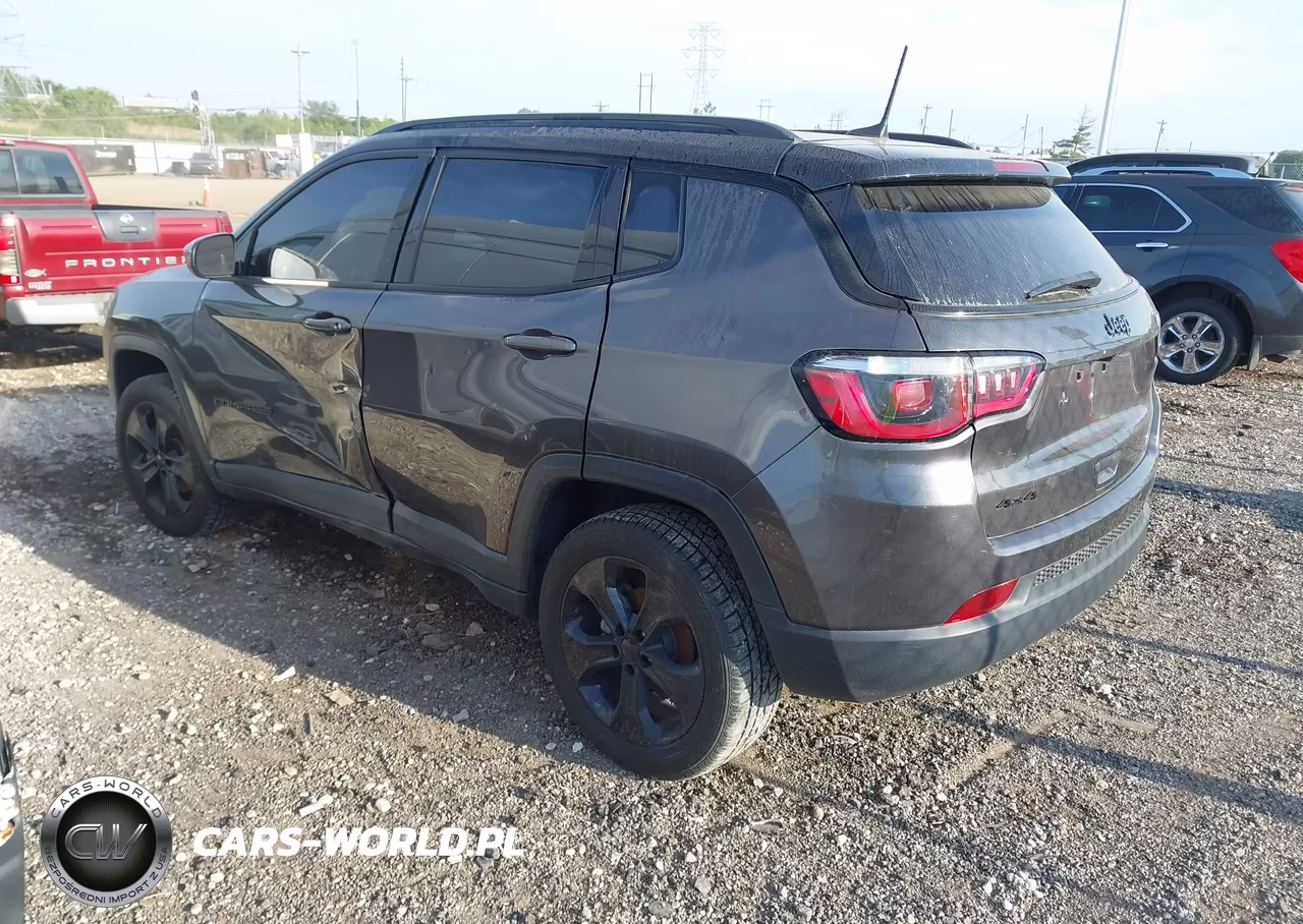 2020 Jeep Compass Altitude 4X4 VIN:3C4NJDBB1LT104772 - 3