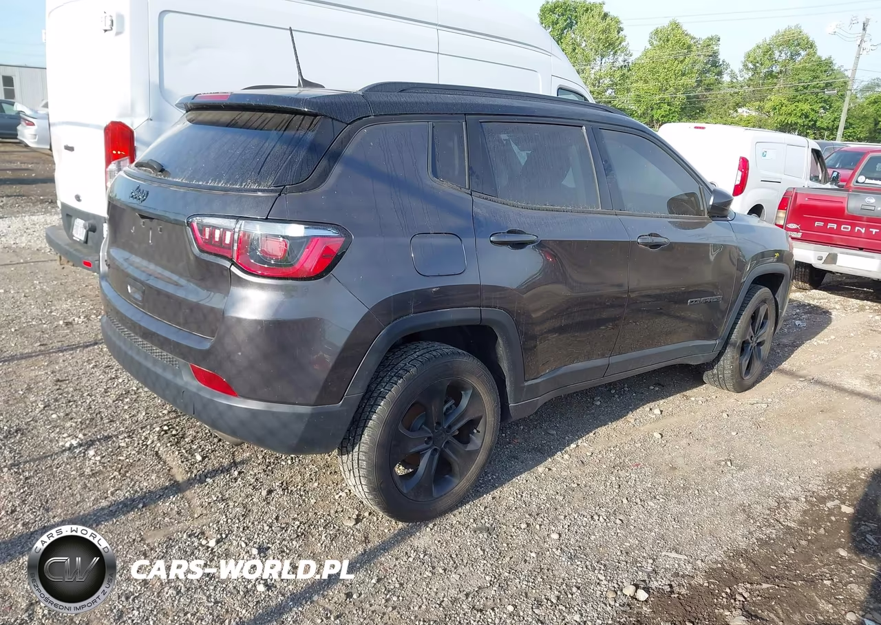 2020 Jeep Compass Altitude 4X4 VIN:3C4NJDBB1LT104772 - 4
