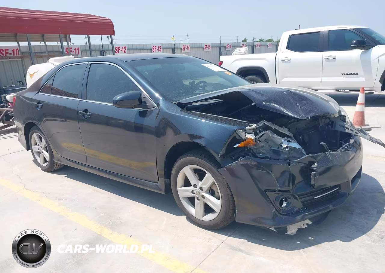 2012 Toyota Camry Se – zdjęcie 1 z 17