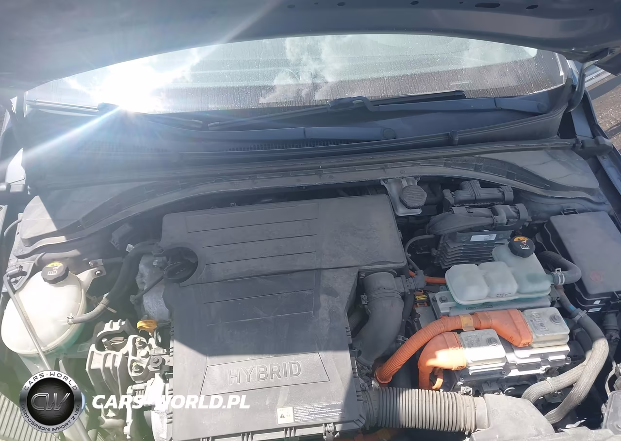 2018 Hyundai Ioniq Hybrid Blue VIN:KMHC65LCXJU076023 - 10