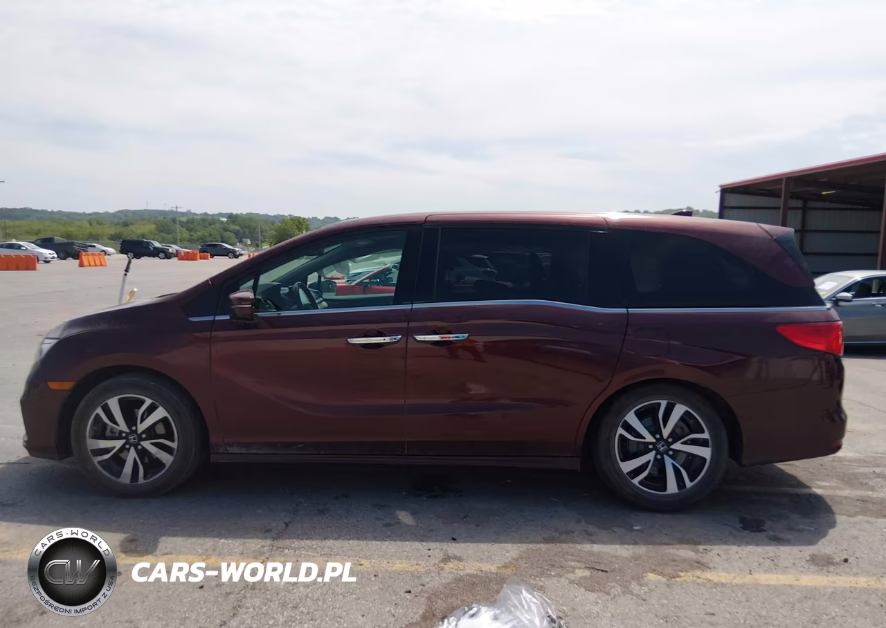 2018 Honda Odyssey Elite VIN:5FNRL6H96JB038579 - 14