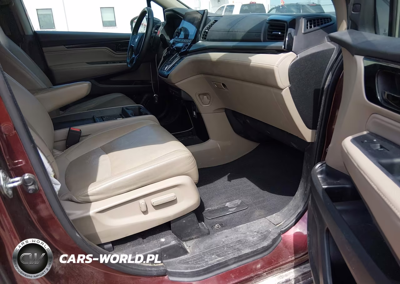 2018 Honda Odyssey Elite VIN:5FNRL6H96JB038579 - 5