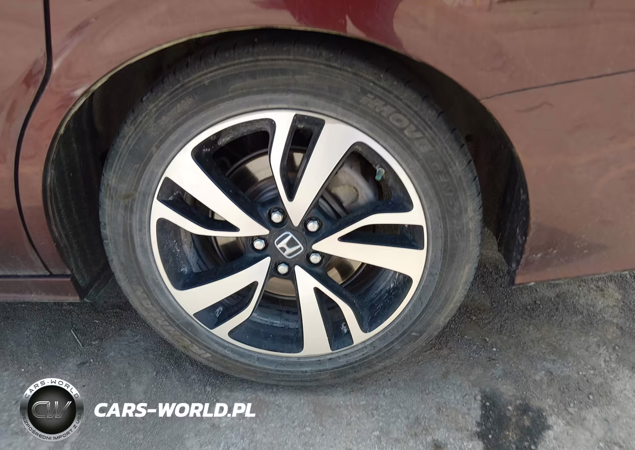 2018 Honda Odyssey Elite VIN:5FNRL6H96JB038579 - 6