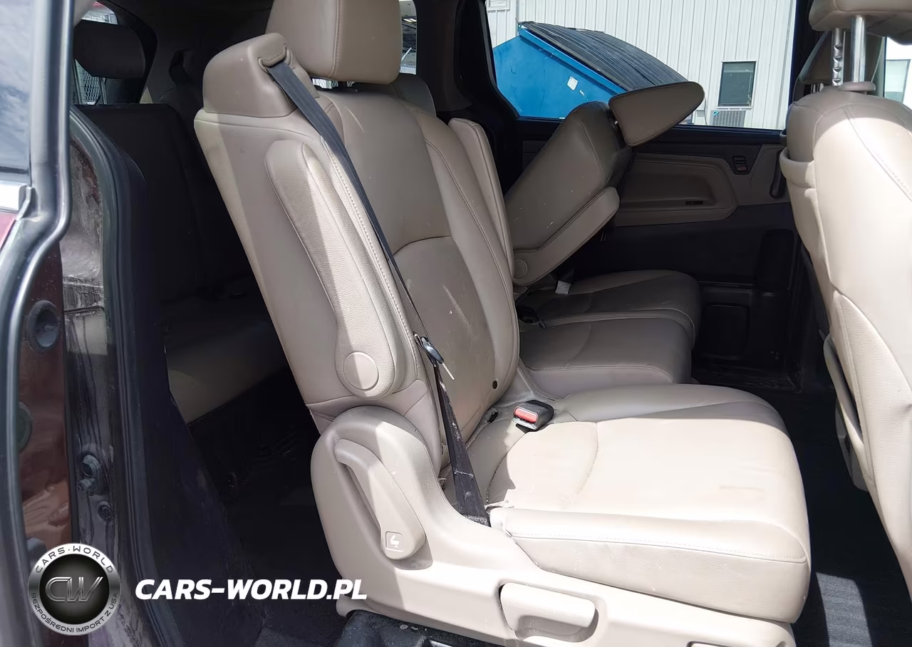 2018 Honda Odyssey Elite VIN:5FNRL6H96JB038579 - 8