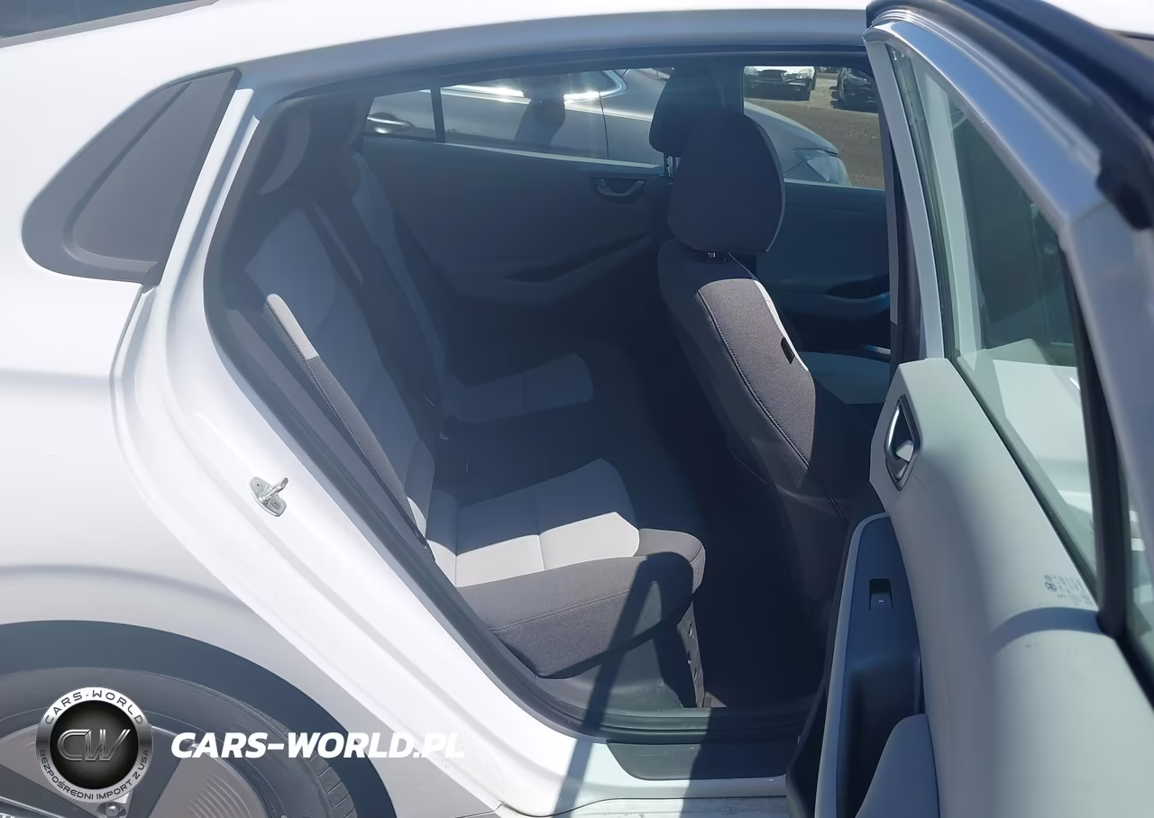 2020 Hyundai Ioniq Hybrid Blue VIN:KMHC65LC3LU219980 - 8
