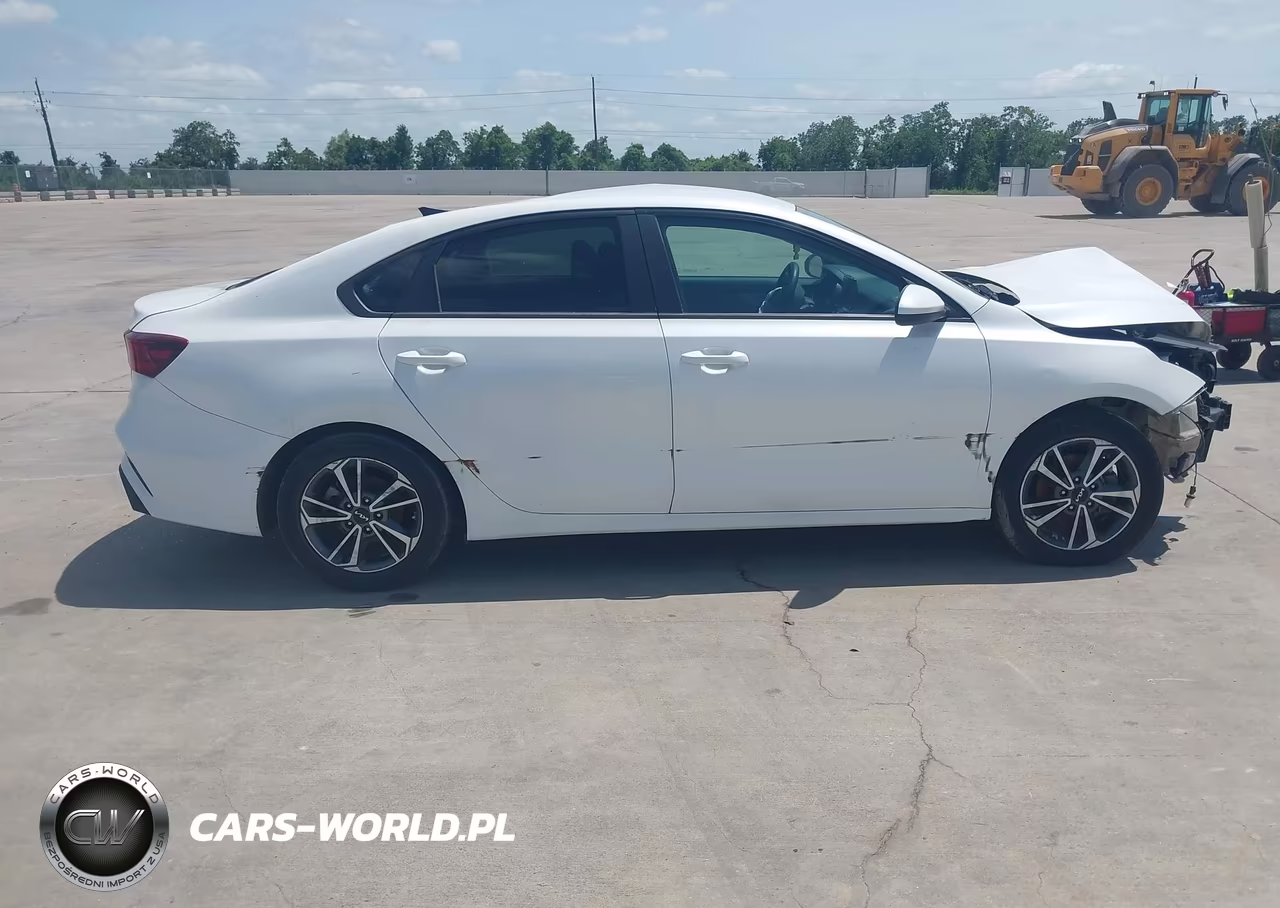 2023 Kia Forte Lxs VIN:3KPF24AD3PE544653 - 13