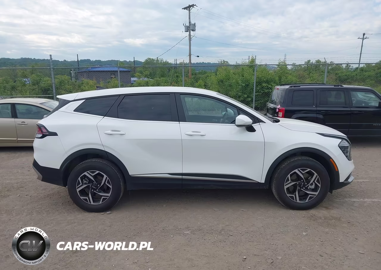 2025 Kia Sportage Lx VIN:KNDPUCDF8S7368035 - 13