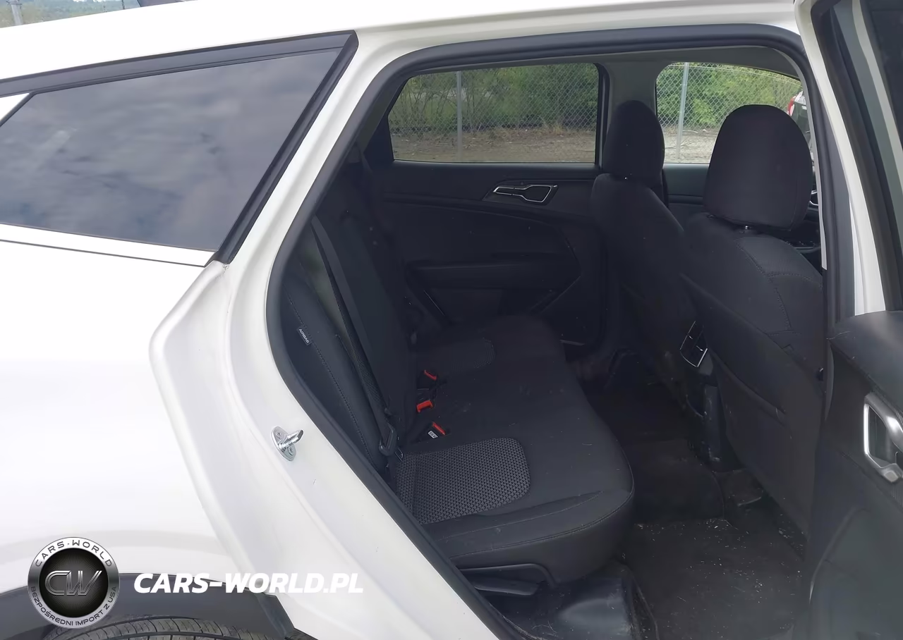 2025 Kia Sportage Lx VIN:KNDPUCDF8S7368035 - 8