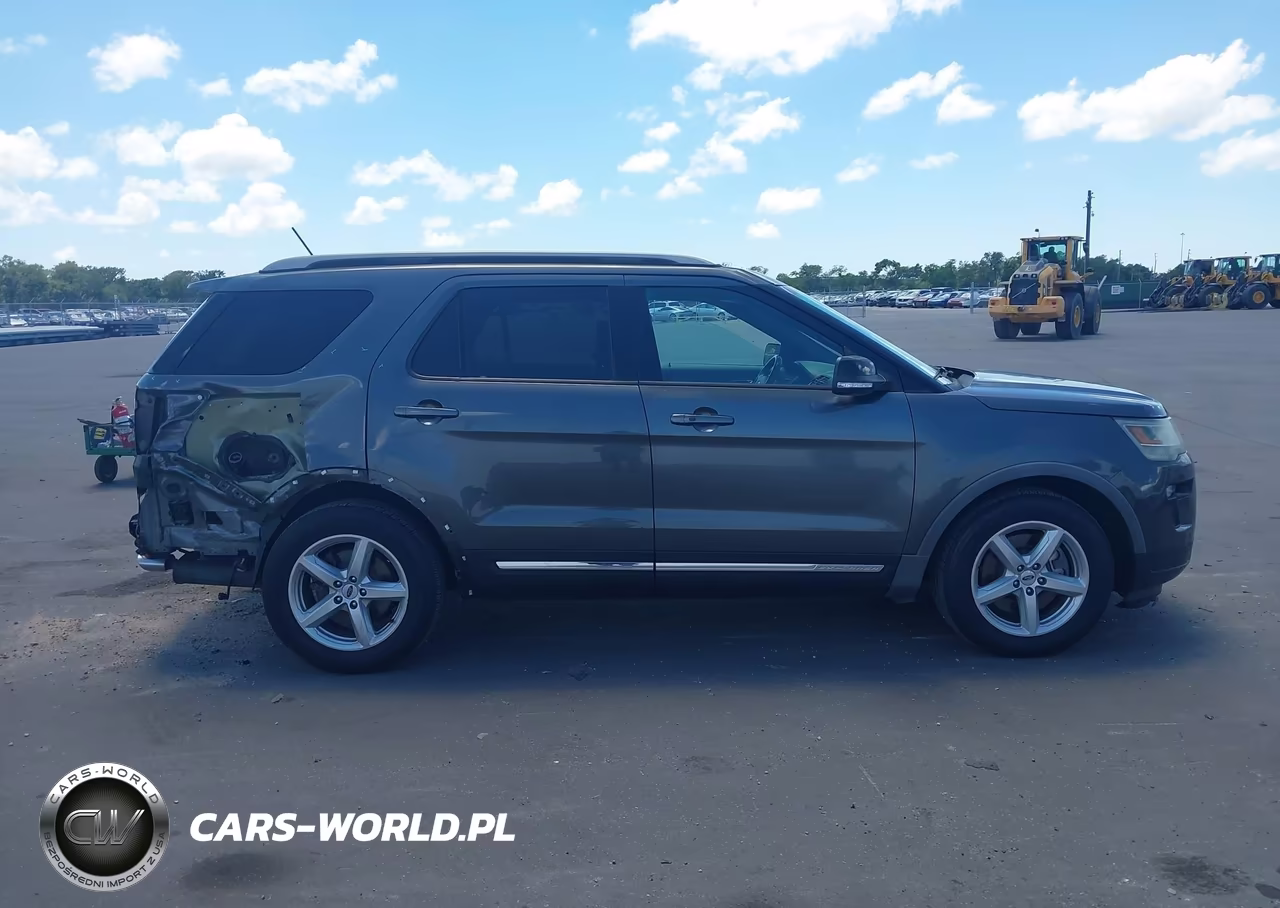2018 Ford Explorer Xlt VIN:1FM5K7D89JGA34175 - 14