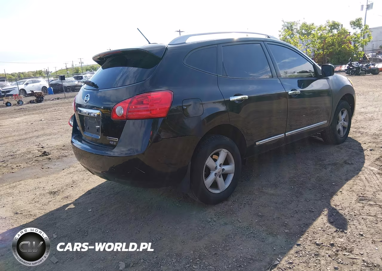 2013 Nissan Rogue S VIN:JN8AS5MV8DW611841 - 4